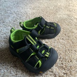 Keen Newport H2 water friendly sandal